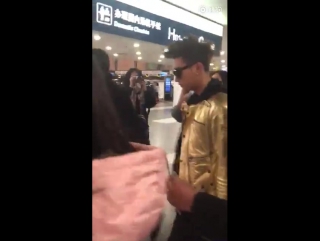 [fancam] 161210 beijing airport @ ztao