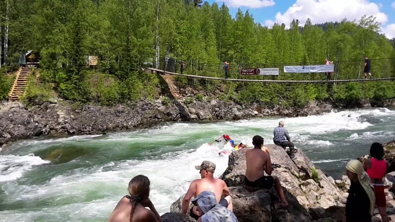 Утки и красноярская двойка с пассажиром в каше