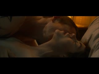 Мишель монаган (michelle monaghan hot scenes in "echoes" s01 2022)