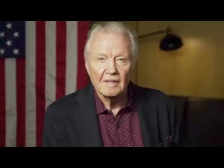 Jon voight attore e padre di angelina jolie dice la sua su biden e sul presidente tru mp4