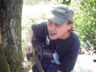 Кожаный олень рожа))) исполняет док)))