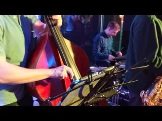 Barbara ubel & one night band shiny stockings (bass solo)