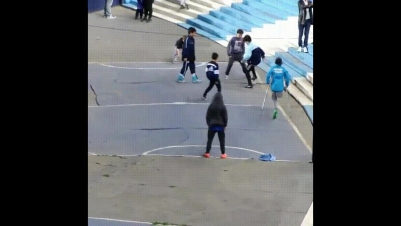 Этому парню повезло, у него отличное окружение!