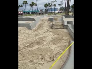 Venice skatepark | raven shop | bmx