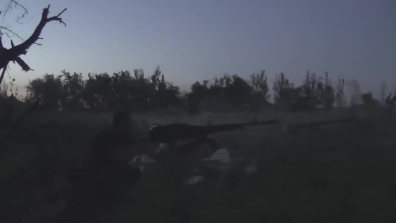 Бой между бойцами 93 й омбр всу и бойцами всн в дап снято с сектора пески ясиноватский район 2019 г