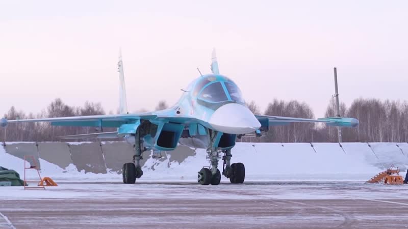 Учебные воздушные бои истребителей бомбардировщиков су 34 над челябинском