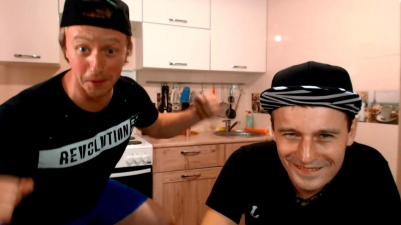 #фрэглы ( андрюха пооёёт)
