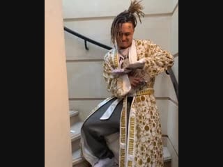 Lil pump мочится на 100,000$