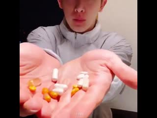 [190505] wonho about taking nutritional supplements and medicines @ vlive