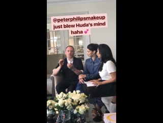 Белла дает интервью в отеле «address boulevard»