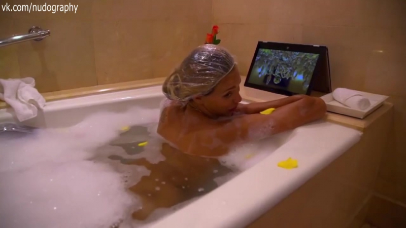 Регина тодоренко голая в программе "орёл и решка кругосветка #12 покхара" (2016)