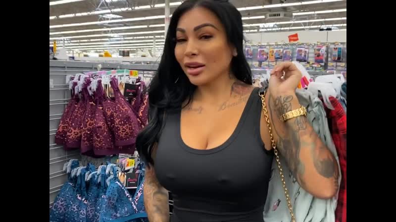Brittanya razavi