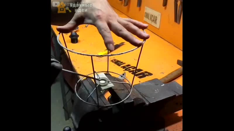 Умелец делает потрясающую лампу