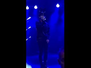 Fancam | 011219 | chan do you wanna build a snowman (christmas medley) @ concert uc area us in chicago