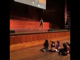 Maddie ziegler x «cellophane»