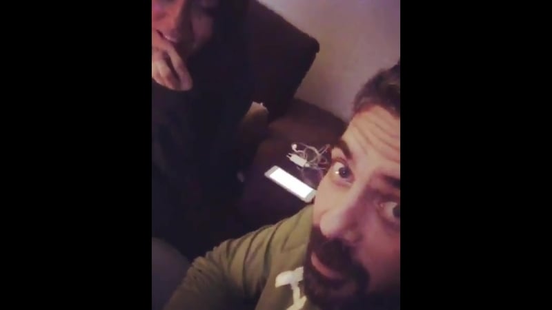 Синан тузджу и ойкю гюрман за кадром