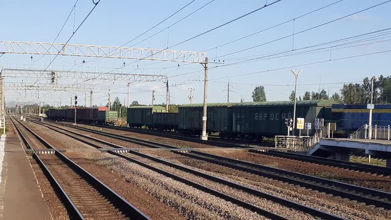 Работают маневровые тепловозы славянка