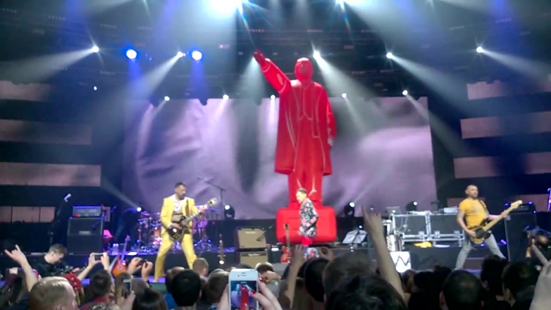 ✔ особое мнение «вопли видоплясова» сожгли на своём концерте ленина