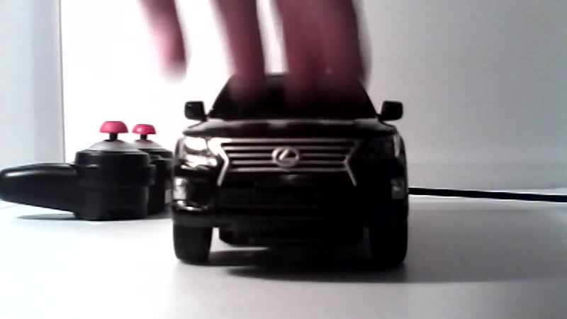 Маленький радиоуправляемый lexus lx570
