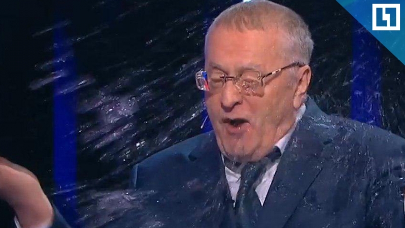 Собчак облила водой жириновского