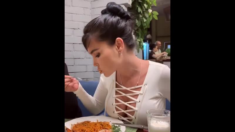 В ресторанах теперь должны выдавать этот предмет 😂@ svetabily