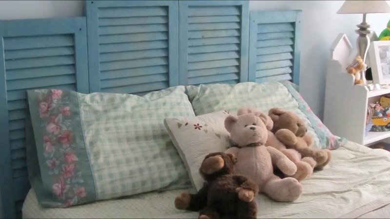 Изголовье кровати