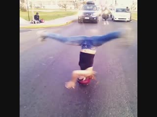 Bgirl street headspin