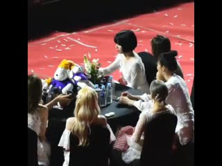 Why jeongyeon loves to annoy chaeyoung so much she stole the confetti that chaeyoung collected and threw it at her face leave