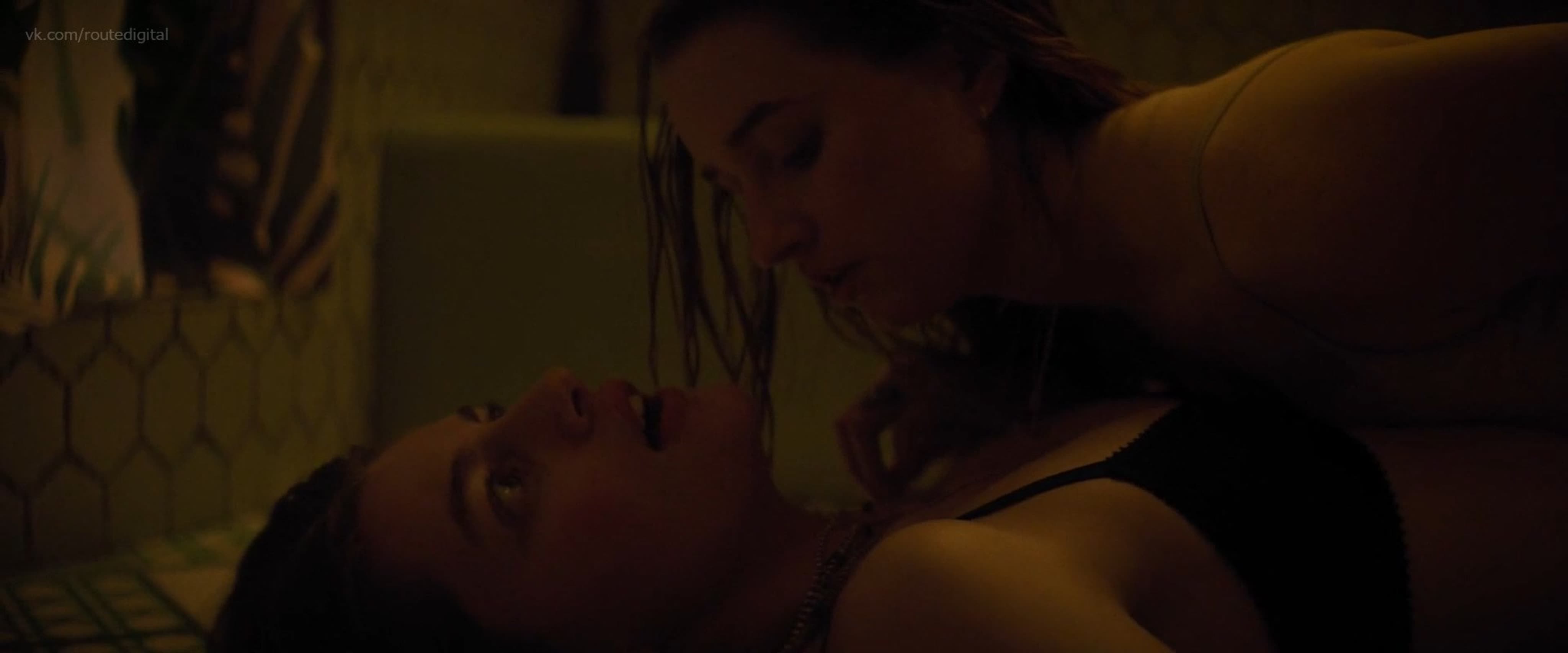 Kaitlyn dever, diana silvers booksmart (2019) hd 1080p nude? sexy! watch /  кейтлин дивер, диана сильверс образование