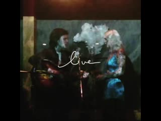 Peer pressure live with @juliamichaels 🖤