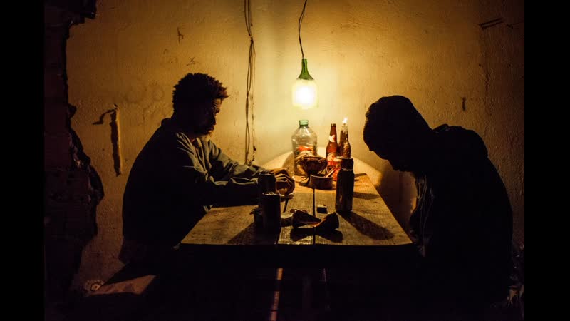 Окраина (2018) baixo centro