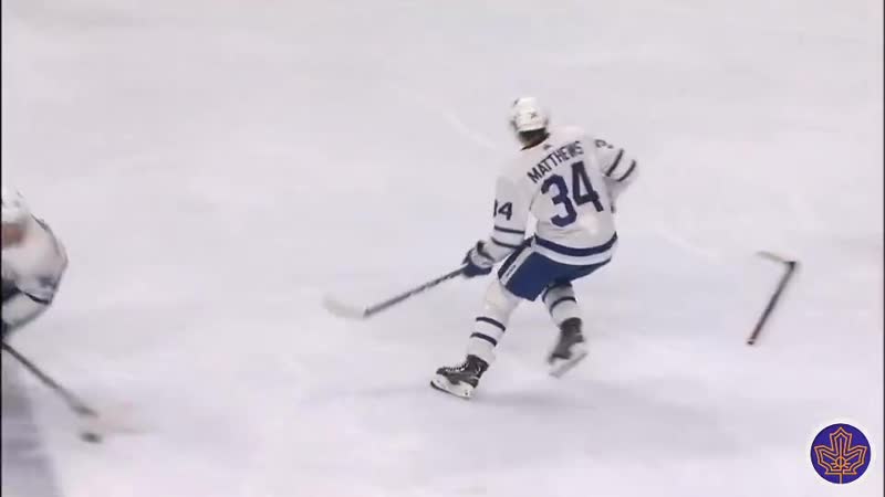 Остон мэттьюс помешал клоду жиру подобрать клюшку