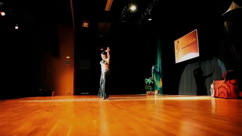 Rosadela en elements danza oriental valencia