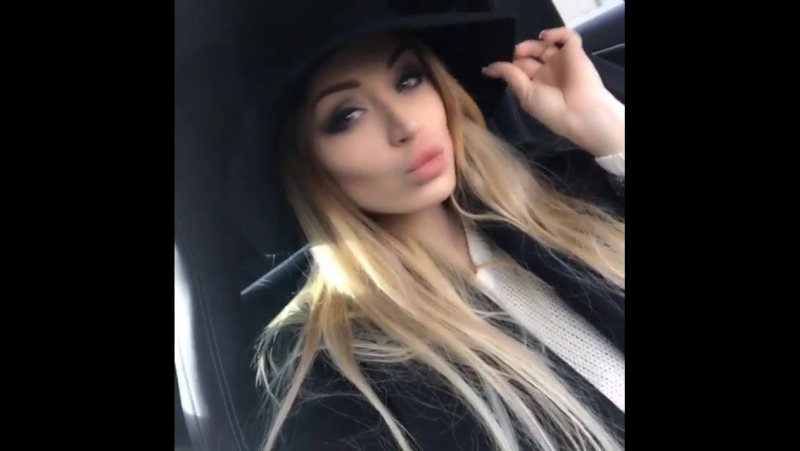 Дидишка! за рулем надо рулить!