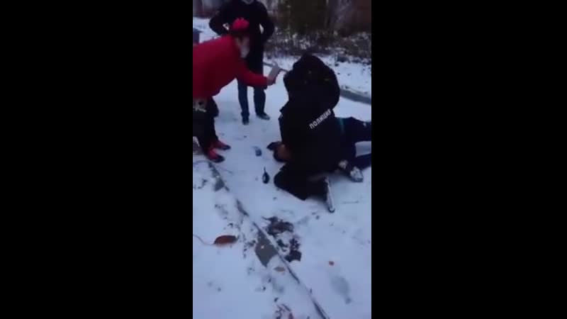 Оккупанты напали на отца с ребёнком! приговорены к вышей мере смертной казни через повешение народным судом!