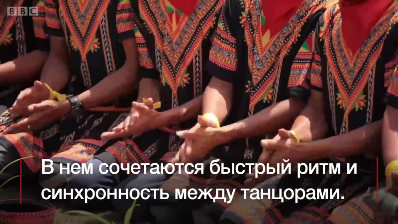 Индонезийский "танец тысячи рук" исполнили 10 тысяч человек