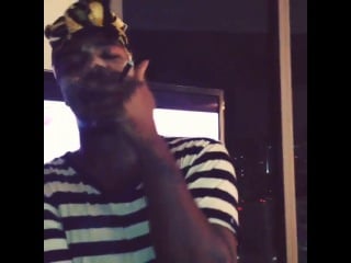 #lostfiles 😩😩😂😂 precious!! take yo fat ass down to the welfare!!! @ejking21 i'm holleringggg! don't porn me 4 this!!! 😩😩😩😂😂😂