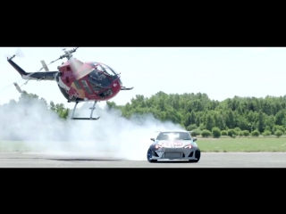 Aerobatic helicopter vs drifting car (мужской интерес ) hd