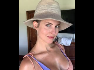 Packing for vacation vs packing to go home | amanda cerny