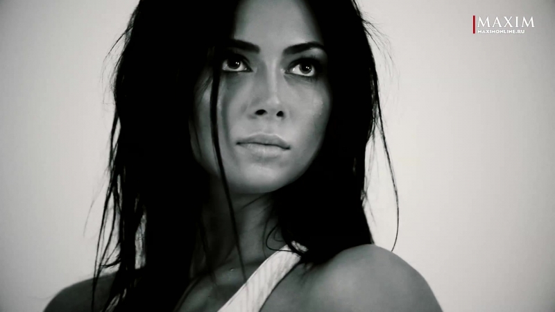 Настасья самбурская голая в журнале maxim украшение сериала «универ новая общага»