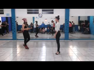 Stephanie lucero barbara gentile baile muy dulce(480p) mp4