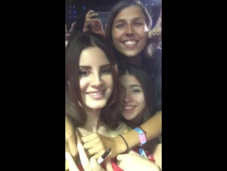 Лана с фанатами (live @ «osheaga festival»)