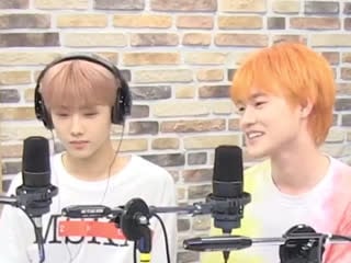 Jisung looks sad when chenle picked mark