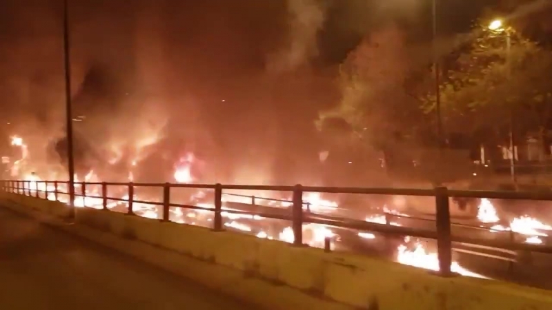 Пасха с коктейлями молотова в афинах