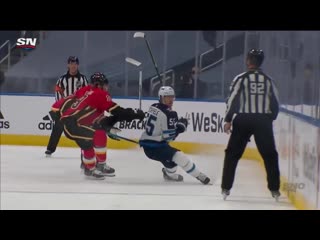 Mark scheifele injured leaves game after awkward collision with matthew tkachuk [ svmwdqpdt0]