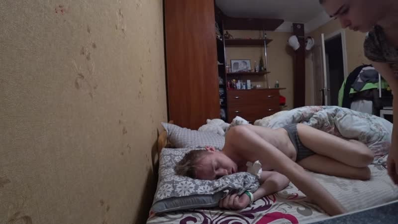 [aleksandr milka] потерял сознание во сне пранк над девушкой | украли 7000$