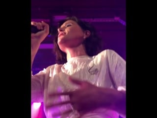 When @jessieware graced paris with her presence 🙏 париж 26 09 2017