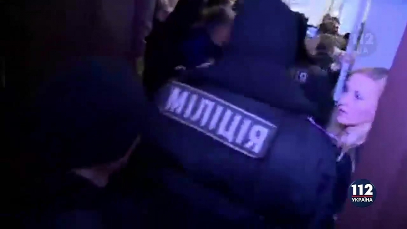 Бійка парасюка і міліціонера на кого ти стрибаєш