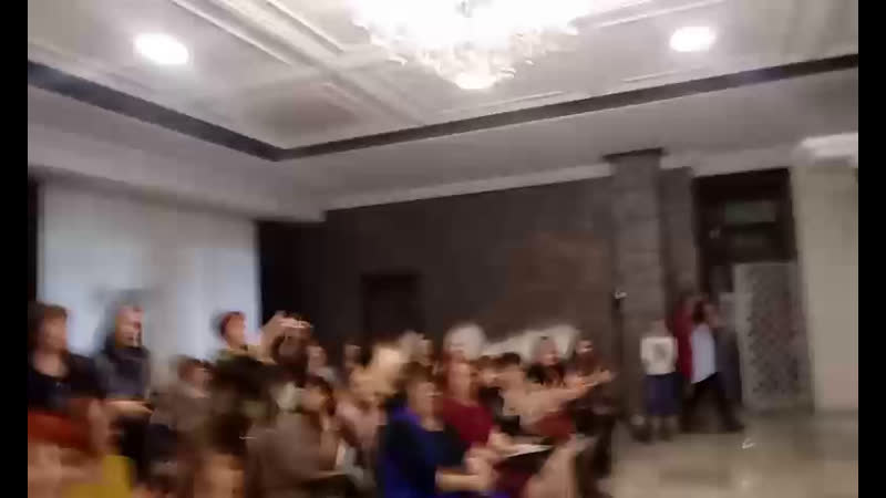 Модный показ одежд faberlic