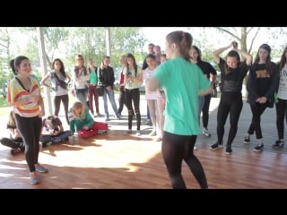 Funky маёа iren vs may leen dancehall 1x1